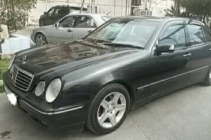 Mercedes E 280 