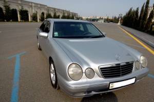 Mercedes E 200 