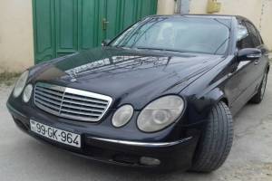 Mercedes E 220 