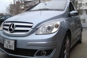 Mercedes B 200 