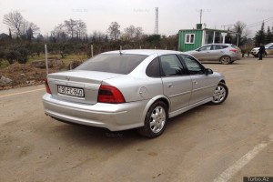 Opel Vectra 2000