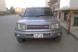 Mitsubishi Pajero iO 2000