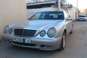 Mercedes E 220 2001