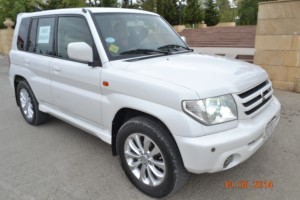 Mitsubishi Pajero iO 2000