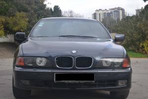 BMW 523 