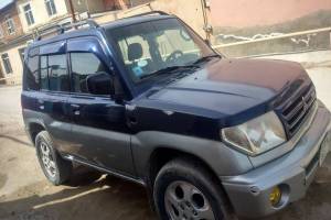 Mitsubishi Pajero iO 