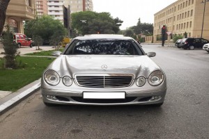 Mercedes E 240 2002